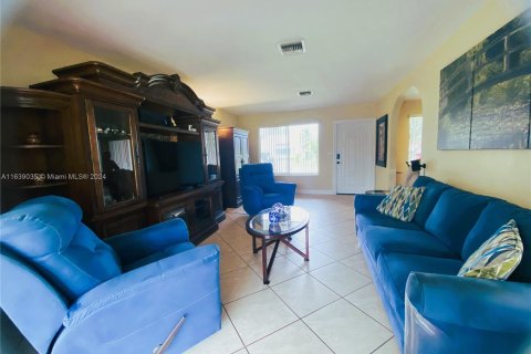 Casa en venta en Miami Lakes, Florida, 3 dormitorios, 109.9 m2 № 1310976 - foto 20