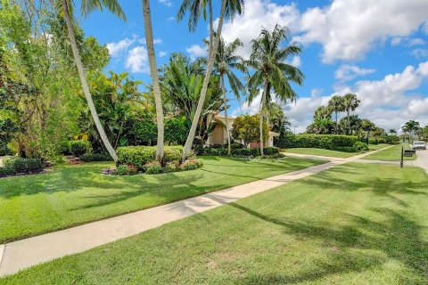 House in Delray Beach, Florida 3 bedrooms, 302.49 sq.m. № 688262 - photo 2