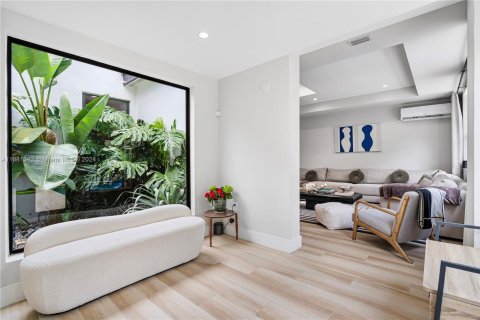 Casa en venta en Miami, Florida, 4 dormitorios, 184.32 m2 № 1413611 - foto 24