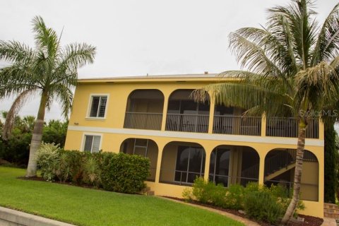 Villa ou maison à vendre à Punta Gorda, Floride: 4 chambres, 320.42 m2 № 1322207 - photo 5