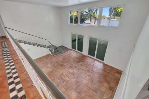 Villa ou maison à vendre à Miami, Floride: 3 chambres, 183.02 m2 № 1331067 - photo 8