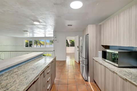 Casa en venta en Miami, Florida, 3 dormitorios, 183.02 m2 № 1331067 - foto 7