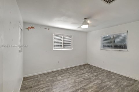 Casa en venta en Miami, Florida, 3 dormitorios, 183.02 m2 № 1331067 - foto 10