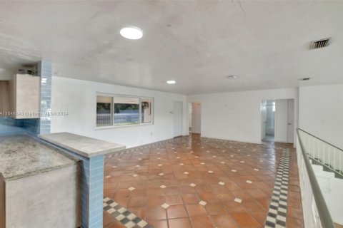 Villa ou maison à vendre à Miami, Floride: 3 chambres, 183.02 m2 № 1331067 - photo 5