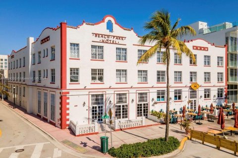 Купить отель в Майами-Бич, Флорида № 980827 - фото 1