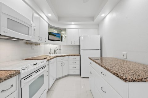 Condo in Fort Lauderdale, Florida, 2 bedrooms  № 1224451 - photo 28