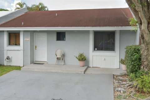 Adosado en venta en Miami, Florida, 2 dormitorios, 100.61 m2 № 1364910 - foto 1