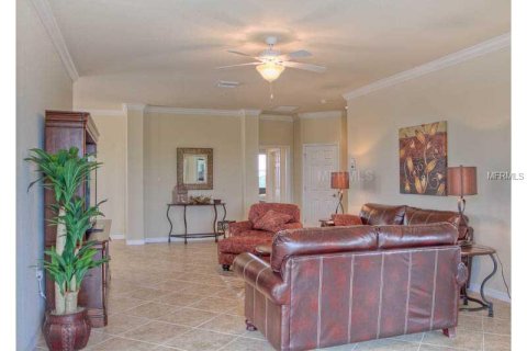 Townhouse in Bradenton, Florida 3 bedrooms, 195 sq.m. № 212643 - photo 8