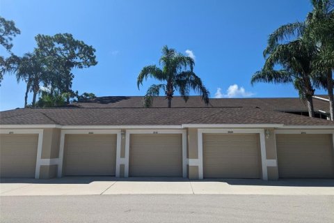 Condo in Sarasota, Florida, 2 bedrooms  № 212646 - photo 2