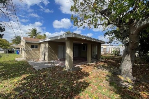 Villa ou maison à vendre à Miramar, Floride: 3 chambres, 126.35 m2 № 1102941 - photo 6