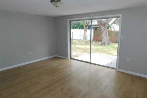 House in Port Richey, Florida 4 bedrooms, 135.36 sq.m. № 1420633 - photo 19