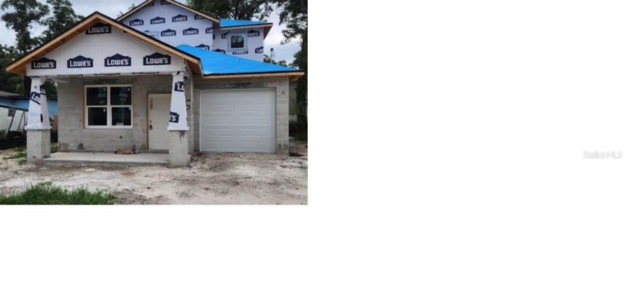 House in Tampa, Florida 3 bedrooms, 151.62 sq.m. № 1367649