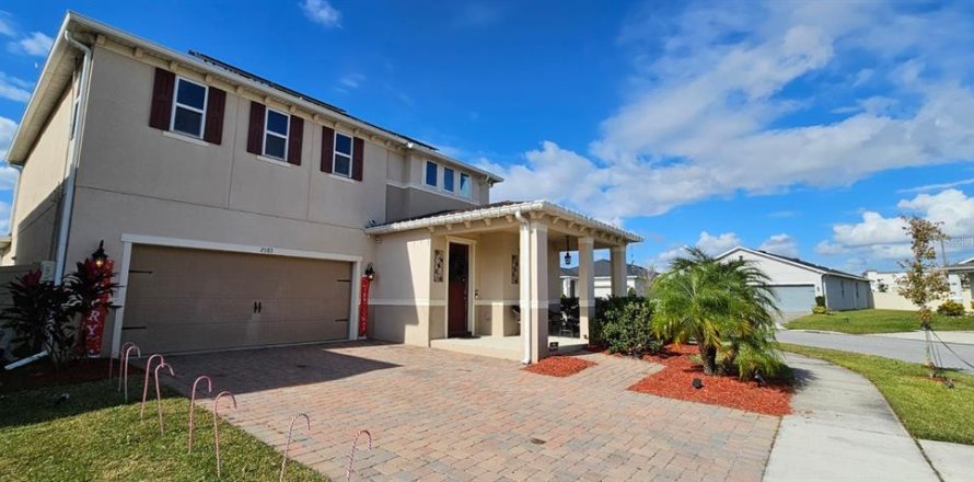 Villa ou maison à Kissimmee, Floride 5 chambres, 250.28 m2 № 1261415