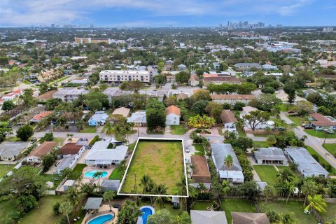 Land in Oakland Park, Florida № 956394 - photo 1