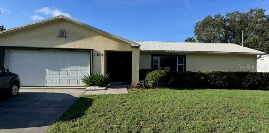 House in Kissimmee, Florida 4 bedrooms, 223.52 sq.m. № 1312562