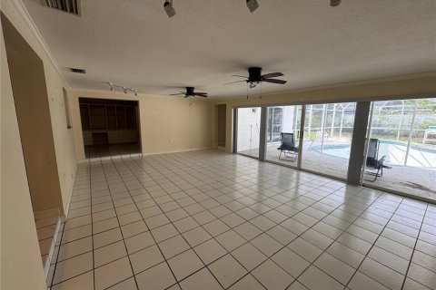 Villa ou maison à vendre à Kissimmee, Floride: 4 chambres, 223.52 m2 № 1312562 - photo 5