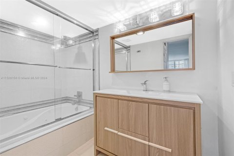 Купить кондоминиум в Авентура, Флорида 2 спальни, 157.28м2, № 986470 - фото 14