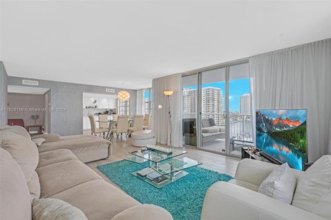 Copropriété à vendre à Aventura, Floride: 2 chambres, 157.28 m2 № 986470 - photo 17