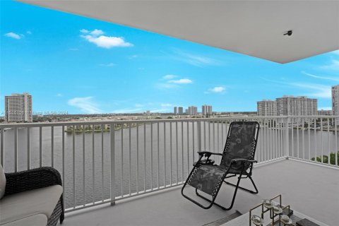 Copropriété à vendre à Aventura, Floride: 2 chambres, 157.28 m2 № 986470 - photo 22