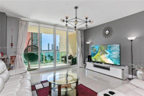 Condo in Aventura, Florida, 2 bedrooms  № 1208303 - photo 7