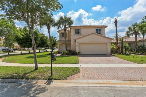 Villa ou maison à vendre à Miramar, Floride: 4 chambres, 195.19 m2 № 1208327 - photo 2