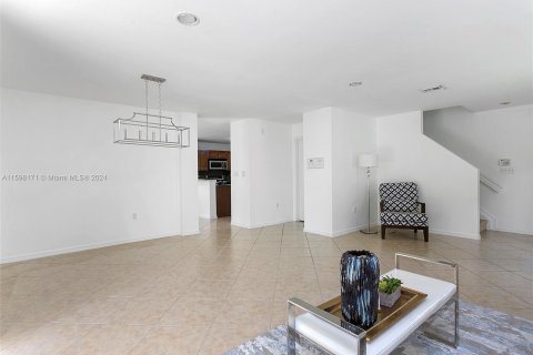 Villa ou maison à vendre à Miramar, Floride: 4 chambres, 195.19 m2 № 1208327 - photo 6