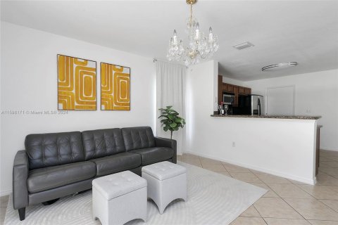 Casa en venta en Miramar, Florida, 4 dormitorios, 195.19 m2 № 1208327 - foto 11