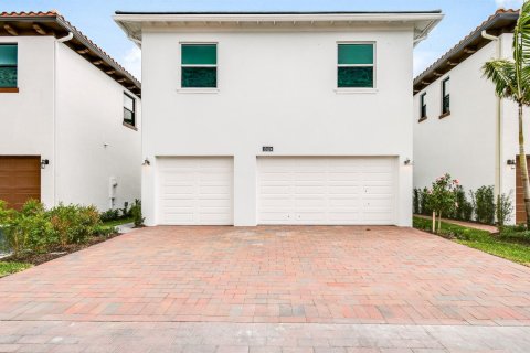 Casa en venta en Palm Beach Gardens, Florida, 4 dormitorios, 332.87 m2 № 1221619 - foto 2