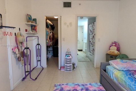 Condo in Davie, Florida, 2 bedrooms  № 1281423 - photo 10