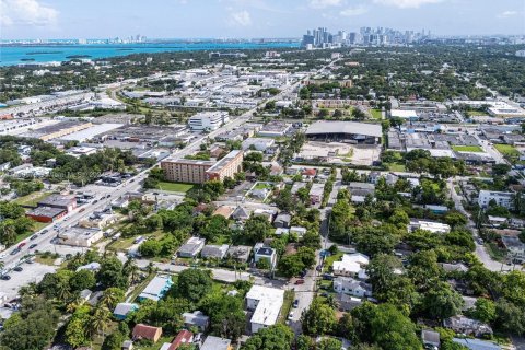 Immobilier commercial à vendre à Miami, Floride: 565.77 m2 № 1365910 - photo 10