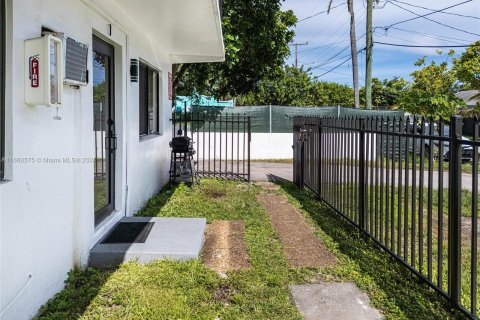 Immobilier commercial à vendre à Miami, Floride: 565.77 m2 № 1365910 - photo 20