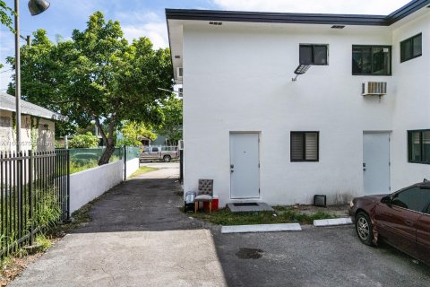 Immobilier commercial à vendre à Miami, Floride: 565.77 m2 № 1365910 - photo 24