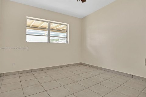 Casa en venta en Miami, Florida, 3 dormitorios, 127.55 m2 № 1365949 - foto 10