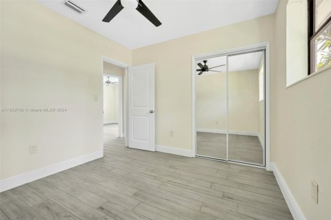 Villa ou maison à vendre à Miami, Floride: 4 chambres, 144.37 m2 № 1365951 - photo 6