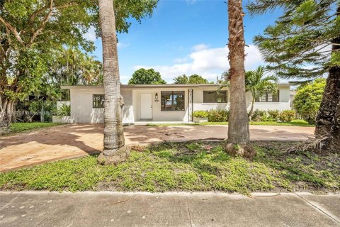 Villa ou maison à vendre à Miami, Floride: 4 chambres, 144.37 m2 № 1365951 - photo 12