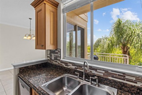 Adosado en venta en Tampa, Florida, 3 dormitorios, 235.97 m2 № 1318344 - foto 14