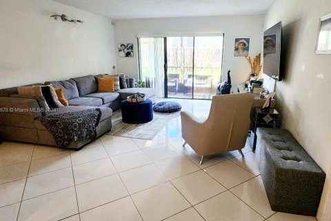 Condo in Weston, Florida, 2 bedrooms  № 1319363 - photo 4