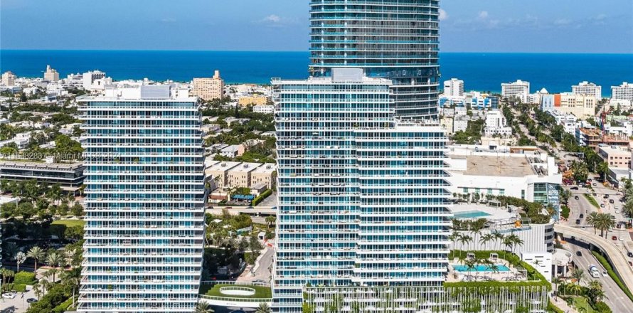 Condo à Miami Beach, Floride, 2 chambres  № 1319103