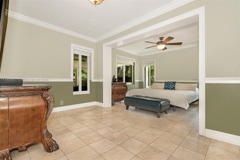 House in Miramar, Florida 5 bedrooms, 256.22 sq.m. № 1175745 - photo 26