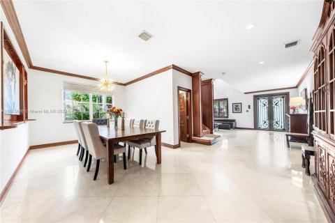 Villa ou maison à vendre à Weston, Floride: 4 chambres, 343.37 m2 № 1427994 - photo 15