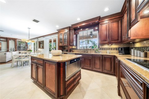 Villa ou maison à vendre à Weston, Floride: 4 chambres, 343.37 m2 № 1427994 - photo 18