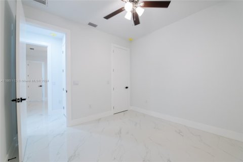 House in Cape Coral, Florida 4 bedrooms № 1367233 - photo 21