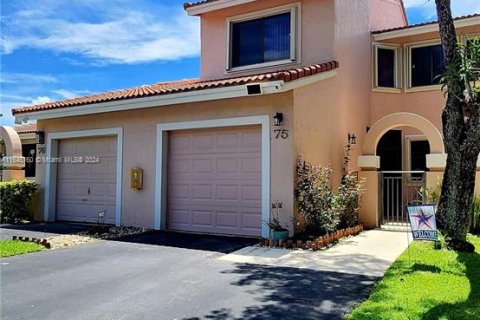 Townhouse in Weston, Florida 3 bedrooms, 145.3 sq.m. № 1367261 - photo 3