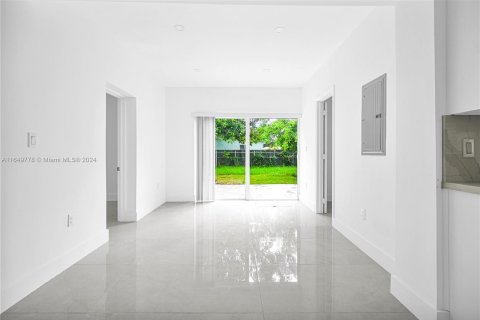 Villa ou maison à vendre à Miami Gardens, Floride: 3 chambres, 106.19 m2 № 1332886 - photo 26