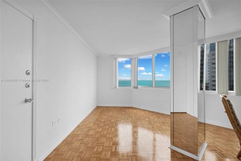 Condo in Miami Beach, Florida, 2 bedrooms  № 1423417 - photo 5