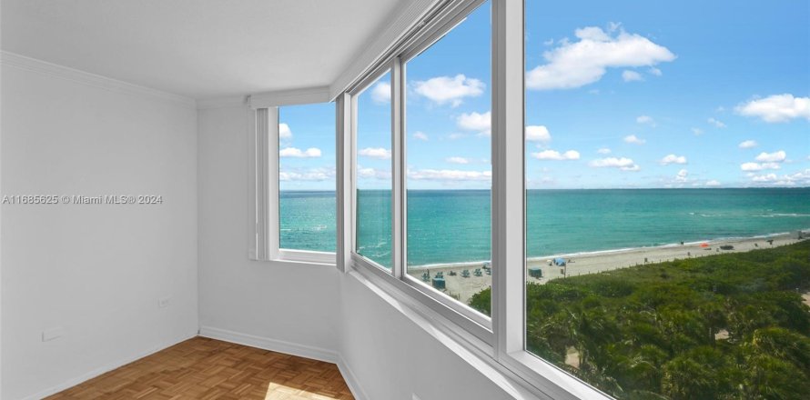 Condo in Miami Beach, Florida, 2 bedrooms  № 1423417