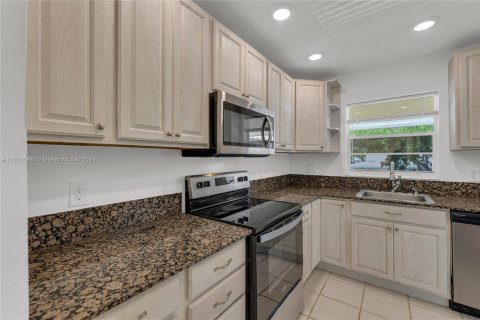 Copropriété à vendre à Pompano Beach, Floride: 2 chambres, 98.94 m2 № 1333088 - photo 15