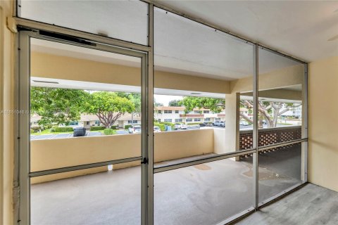 Copropriété à vendre à Pompano Beach, Floride: 2 chambres, 98.94 m2 № 1333088 - photo 26