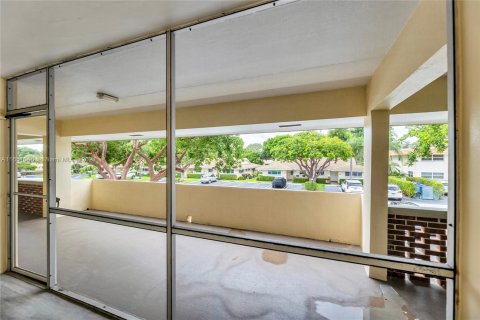 Copropriété à vendre à Pompano Beach, Floride: 2 chambres, 98.94 m2 № 1333088 - photo 19