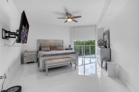 Condominio en venta en North Miami Beach, Florida, 2 dormitorios, 163.69 m2 № 1368664 - foto 24